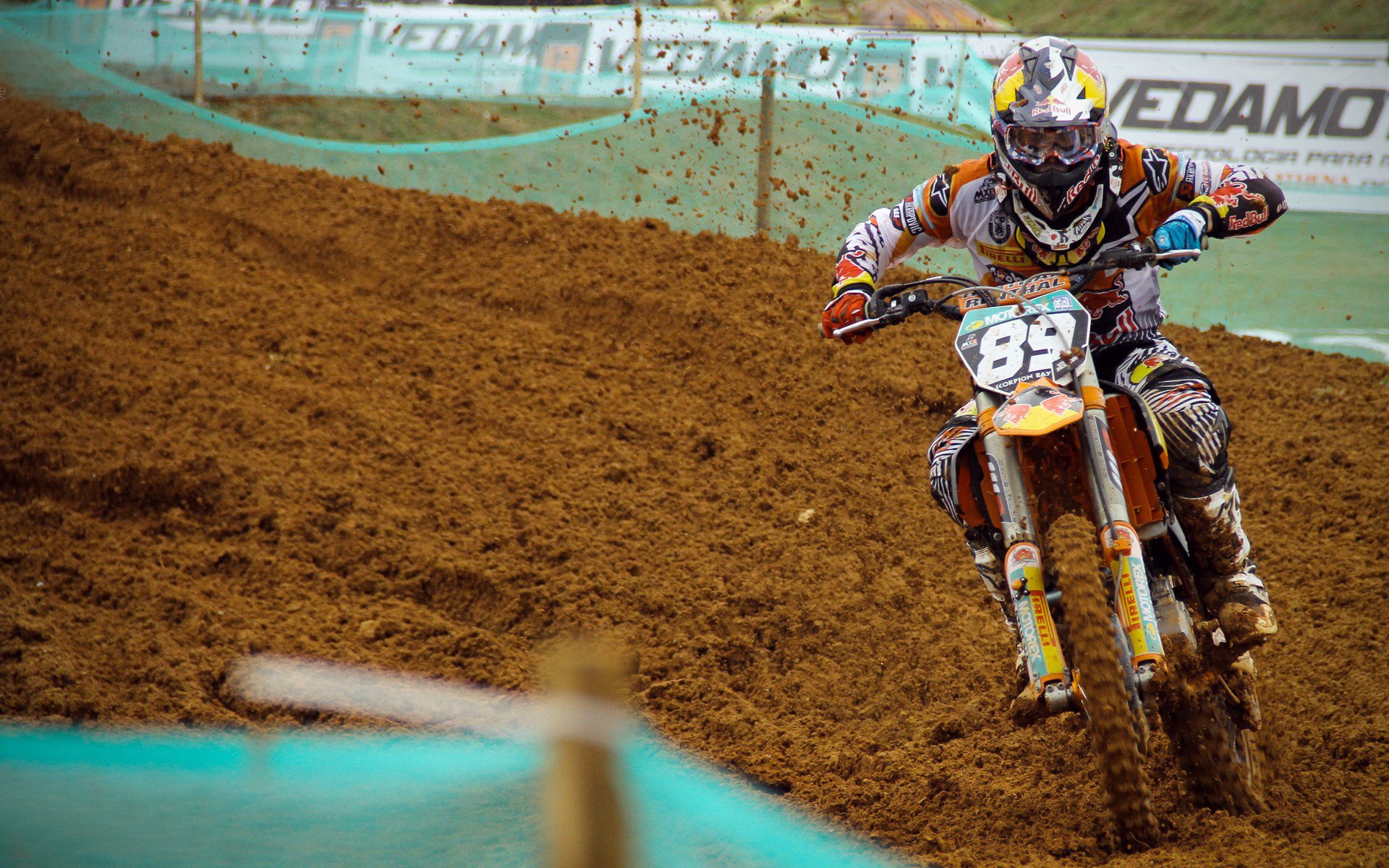 莱万多夫斯基关键节点赛况扑朔迷离，DWG带队取胜！